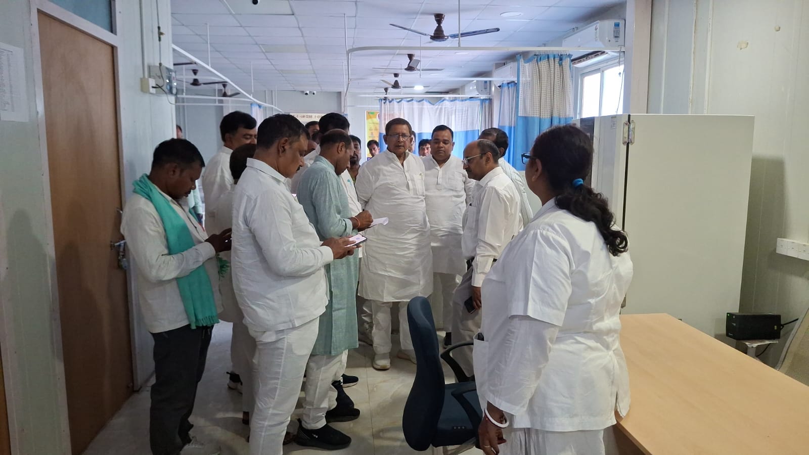 जदयू शिष्टमंडल ने मगध मेडिकल कॉलेज अस्पताल का किया निरीक्षण, स्वास्थ्य सुविधाओं का लिया जायजा